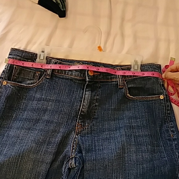 Old Navy Sweetheart Jeans - Picture 3 of 5